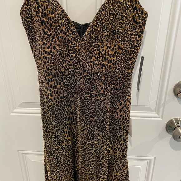 Lulu’s Animal Print Formal Dress V-neck Spaghetti Straps Women’s Size 2 NWT - Picture 7 of 7
